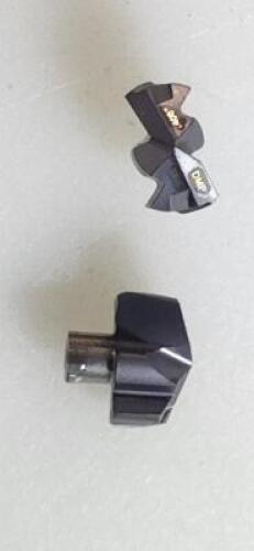 DESCRIPTION: (12) SOLID CARBIDE REPLACABLE DRILL TIPS BRAND/MODEL: TUNGALOY 55587893 RETAIL$: $91.75 PER INSERT QTY: 12