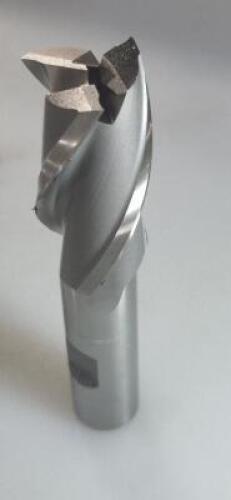 DESCRIPTION: (1) HSS SQ END MILL BRAND/MODEL: HERTEL 41117409 RETAIL$: 85.92 SIZE: 7/8" 1-7/8" LOC QTY: 1