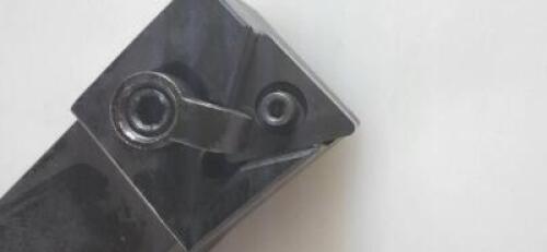 DESCRIPTION: (1) NEGETIVE TRIANGLE TOOLHOLDER BRAND/MODEL: DORIAN MTFNL 16-4D RETAIL$: 76.6 SIZE: 1" SQ SHANK QTY: 1