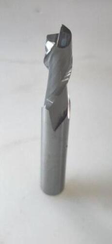DESCRIPTION: (1) SOLID CARBIDE SQ ENDMILL BRAND/MODEL: HERTEL 247804 RETAIL$: 29.34 SIZE: 9/32 DIA 3/4" LOC 5/16" SD QTY: 1
