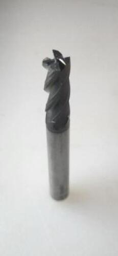 DESCRIPTION: (1) SOLID CARBIDE SQ END MILL BRAND/MODEL: OSG 36040911 RETAIL$: 49.95 SIZE: 1/4" DIA 3/4" LOC QTY: 1