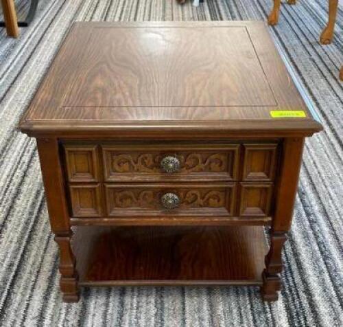 WOODEN END TABLE WITH DRAWER