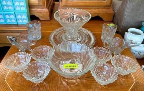 ASSORTED CRYSTAL AS SHOWN
