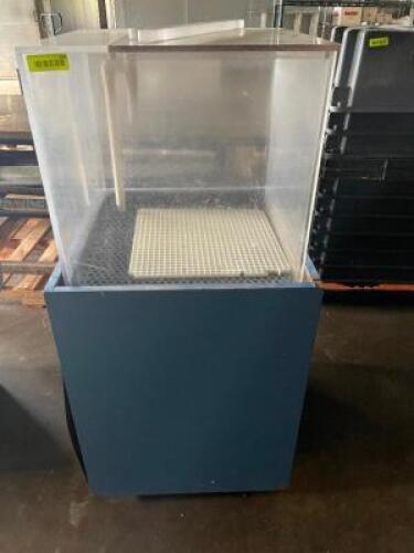 DESCRIPTION: UMI NEW OCEAN SYSTEMS 24" X 24" X 36" LOBSTER TANK W/ STAND. LOCATION: WAREHOUSE QTY: 1