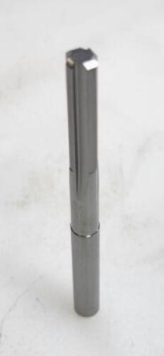 (1) SOLID CARBIDE CHUCKING REAMER