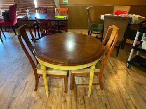 DESCRIPTION: 3PC DINING SET SIZE: 40" QTY: 3