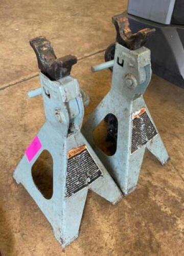 DESCRIPTION: (2) PIN STYLE JACK STANDS QTY: 2