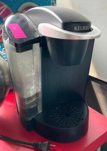 DESCRIPTION: KEURIG COFFEE MACHINE QTY: 1