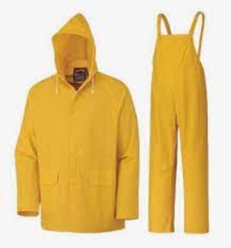 DESCRIPTION: (10) INDUSTRIAL RAIN SUITS BRAND/MODEL: WESTCHESTER #4035 INFORMATION: YELLOW RETAIL$: $30.00 EA SIZE: 7 XL QTY: 10