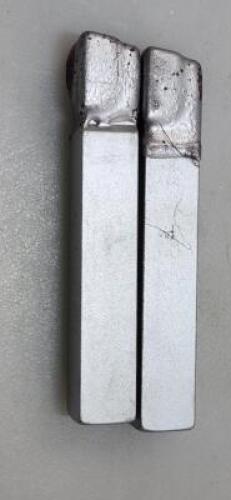 DESCRIPTION: (2) SQUARE SHOULDER SINGLE POINT TURNING TOOL BITS BRAND/MODEL: ACCUPRO 64336621 RETAIL$: 22.48 SIZE: 5/8" SQ SHANK QTY: 2