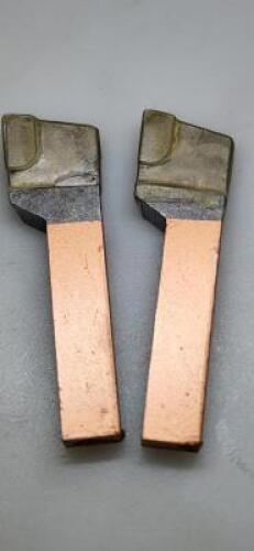 DESCRIPTION: (2) OFFSET SIDE CUTTING SINGLE POINT TOOL BIT BRAND/MODEL: MADE IN USA RETAIL$: $ 41.08 EA SIZE: 3/4" SQ SHANK QTY: 2