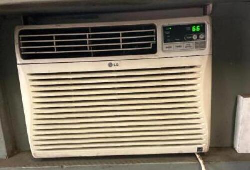 DESCRIPTION: WINDOW AIR CONDITIONER UNIT BRAND/MODEL: LG QTY: 1