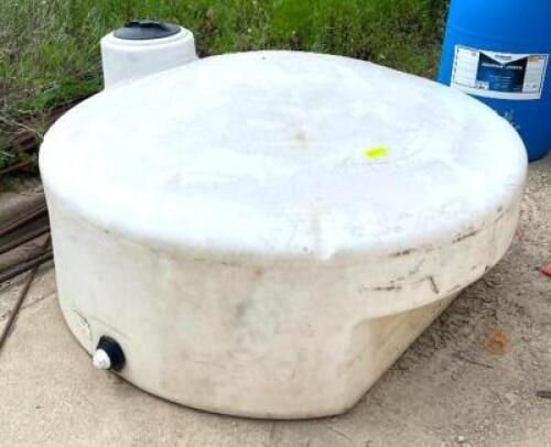 DESCRIPTION: 250 GALLON PICKUP TRUCK BED LOW PROFILE TANK SIZE: 250 GAL LOCATION: BACK LOT QTY: 1