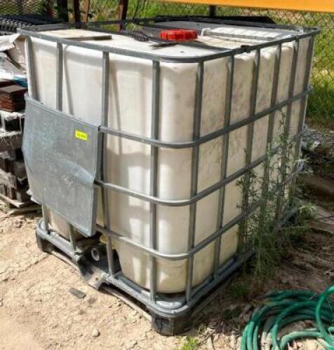 DESCRIPTION: 250 GALLON RECONDITIONED IBC TOTE TANK SIZE: 250 GAL LOCATION: BACK LOT: PALLET RACKING QTY: 1