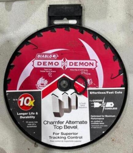 DESCRIPTION: (4) ASSORTED 7-1/4" SAW BLADES INFORMATION: SEE PHOTOS FOR MORE DETAIL QTY: 4