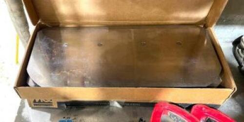 DESCRIPTION: (2) BOXES OF TROWEL BLADES BRAND/MODEL: MULTIQUIP SIZE: 8"X18" QTY: 2