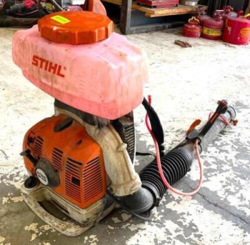 DESCRIPTION: STIHL SR450 BACKPACK POWERFUL MISTBLOWER BRAND/MODEL: STIHL SR450 LOCATION: WAREHOUSE QTY: 1