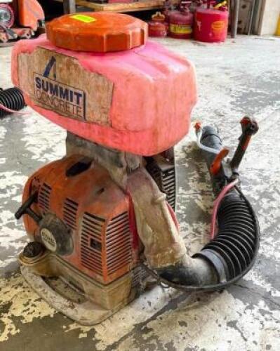 DESCRIPTION: STIHL SR450 BACKPACK POWERFUL MISTBLOWER BRAND/MODEL: STIHL SR450 LOCATION: WAREHOUSE QTY: 1