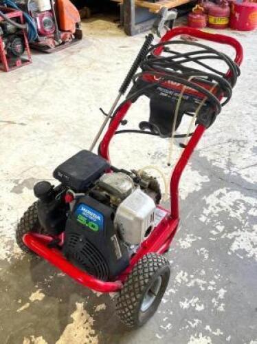 DESCRIPTION: TROY-BILT 2,600 PSI GAS PRESSURE WASHER BRAND/MODEL: TROY BILT LOCATION: WAREHOUSE QTY: 1