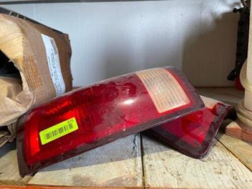DESCRIPTION: AUTOMOTIVE TAIL LIGHT SET ADDITIONAL INFORMATION: SOLD AS SET. THIS LOT IS: ONE MONEY QTY: 1