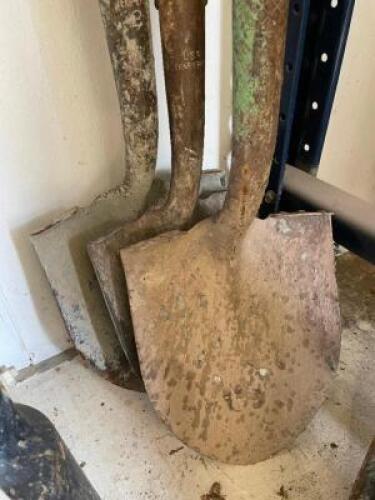 DESCRIPTION: (3) - ROUND POINT SHOVELS THIS LOT IS: SOLD BY THE PIECE QTY: 3