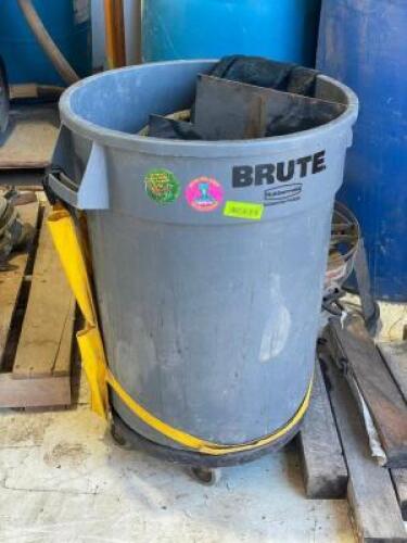 DESCRIPTION: ROLLING TRASH CAN THIS LOT IS: ONE MONEY QTY: 1