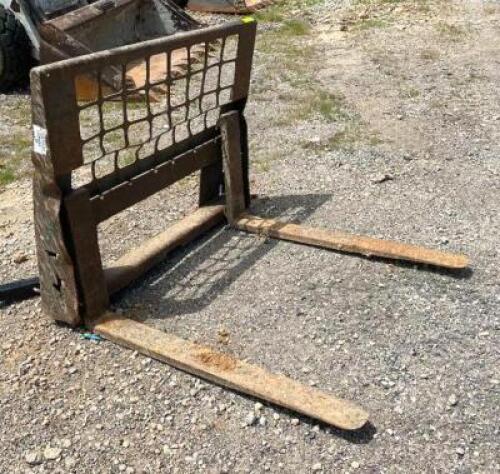 DESCRIPTION: SKID STEER FORK ATTACHMENT INFORMATION: 42" FORKS LOCATION: SPACE CENTER LOT QTY: 1