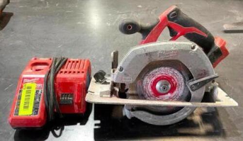 DESCRIPTION: MILWAUKEE CORDLESS CIRCULAR SAW W/ CHARGER (NO BATTERY) BRAND/MODEL: MILWAUKEE LOCATION: WAREHOUSE QTY: 1