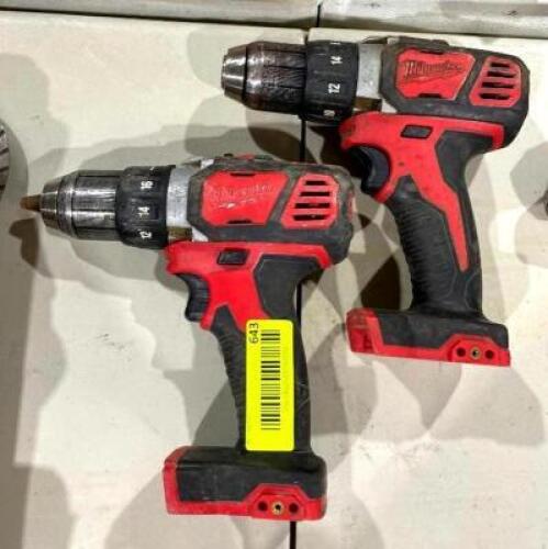DESCRIPTION: (2) 1/2" DRILL/DRIVERS BRAND/MODEL: MILWAUKEE QTY: 2