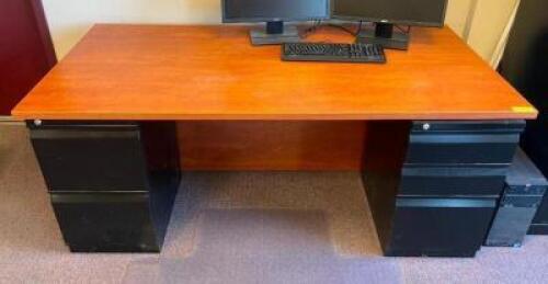DESCRIPTION: 6' OFFICE DESK SIZE: 72"X36" QTY: 1