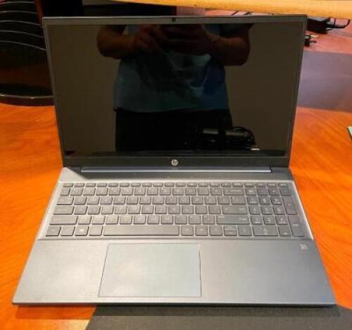 DESCRIPTION: HP PAVILION LAPTOP BRAND/MODEL: HP 15-EG0073CL INFORMATION: HAS CHARGER QTY: 1