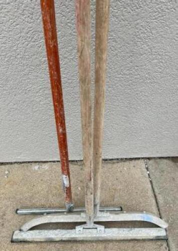 DESCRIPTION: (3) ASSORTED SQUEEGEES LOCATION: SHOP QTY: 3