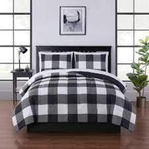 DESCRIPTION: (1) 6 PC COMPLETE BEDDING SET BRAND/MODEL: MAINSTAYS INFORMATION: BLACK AND WHITE RETAIL$: $50.00 EA SIZE: TWIN QTY: 1
