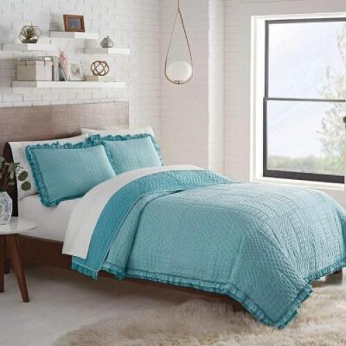 LEMON TREE CELESTE GEO WITH RUFFLE QUILT SET, TWIN/TWIN XL, TEAL
