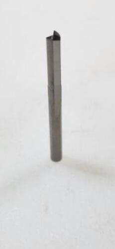DESCRIPTION: (1) SOLID CARBIDE STRAIGHT FLUTE SQ END MILL BRAND/MODEL: HERTEL 89318265 RETAIL$: 26.93 SIZE: 1/8" 1/2" LOC QTY: 1