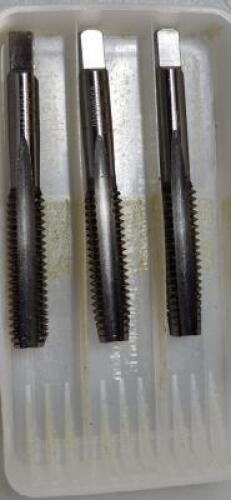 DESCRIPTION: (1) HSS HAND TAP SET BRAND/MODEL: HERTEL 02385367 RETAIL$: 60.41 SIZE: 7/16-14 UNC1 QTY: 1