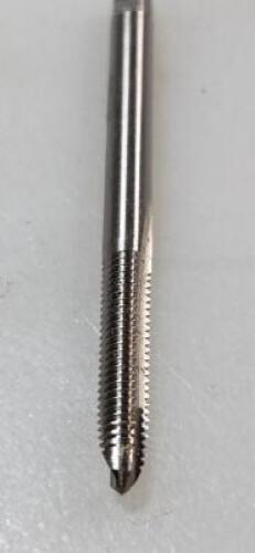DESCRIPTION: (10) HSS SPIRAL POINT HAND TAPS BRAND/MODEL: VC 04518320 RETAIL$: $6.00 EA SIZE: #10-32 UNF QTY: 10