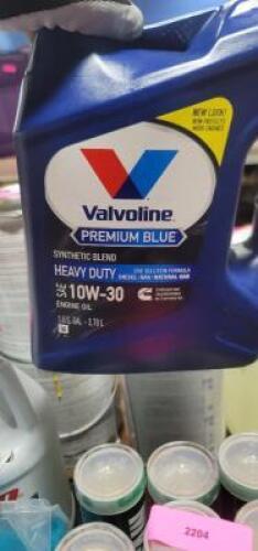 DESCRIPTION: (1) SYNTHETIC BLEND ENGINE OIL BRAND/MODEL: VALVOLINE #46KK33 INFORMATION: 10W-30 RETAIL$: $27.97 EA SIZE: 1 GALLON QTY: 1