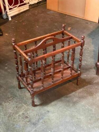 MAGAZINE HOLDER