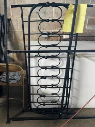 METAL BED FRAME