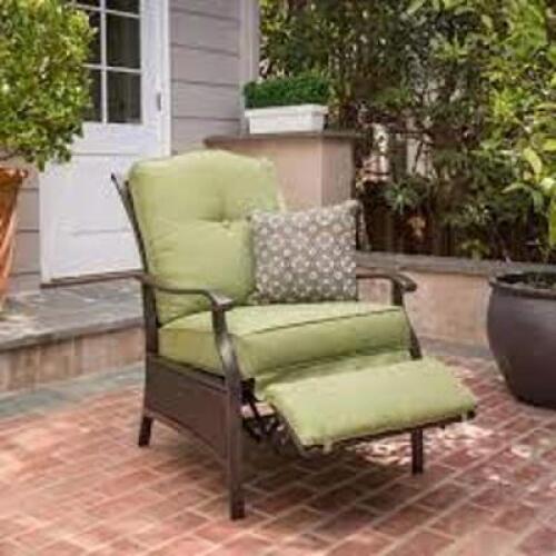 DESCRIPTION: (1) RECLINER BRAND/MODEL: MAINSTAYS #BH15-092-099-22 INFORMATION: GREEN, PROVIDENCE RETAIL$: $279.00 EA QTY: 1