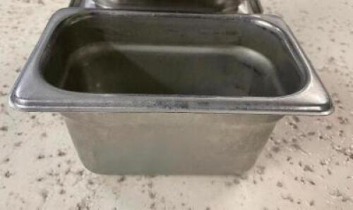 DESCRIPTION: (12) 1/9 SIZE STAINLESS INSERTS SIZE 4" DEEP LOCATION: BAY 6 THIS LOT IS: SOLD BY THE PIECE QTY: 12