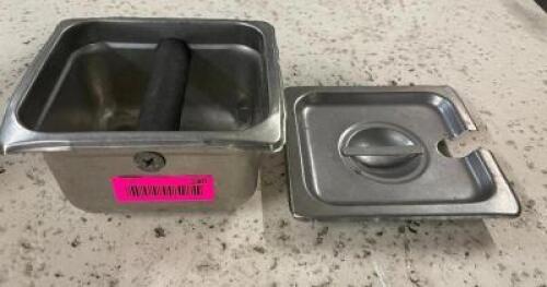 DESCRIPTION: (1) 1/6 SIZE STAINLESS INSERT W/ HAND AND LID SIZE 4" DEEP LOCATION: BAY 6 QTY: 1