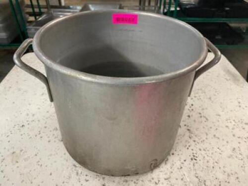 DESCRIPTION: 25 QT ALUMINUM STOCK POT W/ HANDLES SIZE 25 QT LOCATION: BAY 6 QTY: 1