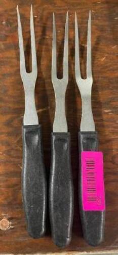 DESCRIPTION: (3) TWO PRONG GRILL FORKS LOCATION: BAY 6 THIS LOT IS: SOLD BY THE PIECE QTY: 3