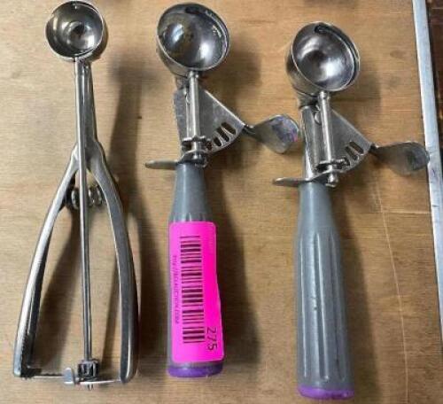 DESCRIPTION: (3) SCOOPS LOCATION: BAY 6 THIS LOT IS: SOLD BY THE PIECE QTY: 3