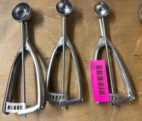 DESCRIPTION: (3) STAINLESS SCOOPS LOCATION: BAY 6 THIS LOT IS: SOLD BY THE PIECE QTY: 3