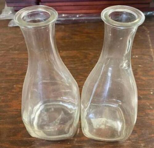 DESCRIPTION: (25) GLASS CARAFES LOCATION: BAY 6 THIS LOT IS: SOLD BY THE PIECE QTY: 25