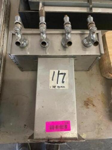 DESCRIPTION: PERLICK FOUR GROUP STAINLESS TAP HEAD BRAND / MODEL: PERLICK LOCATION: BAY 6 QTY: 1