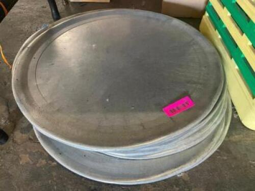 DESCRIPTION: (8) 22" PIZZA PANS SIZE 22" LOCATION: BAY 6 THIS LOT IS: SOLD BY THE PIECE QTY: 8
